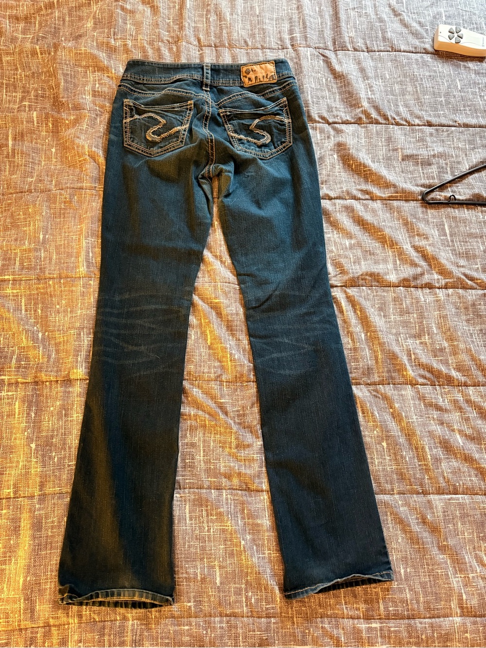 Women’s Dark Blue Flared Jeans by Silver Jeans (SUKI)